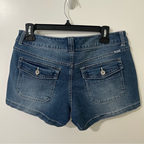 UNIONBAY | Women's Classic Blue Denim Shorts | Size 7 NWT - Picture 3 of 7